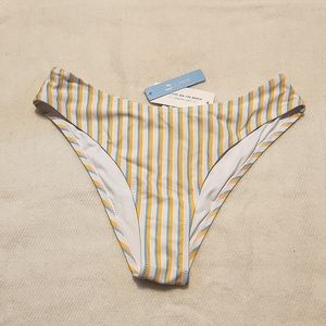 Cupshe Bikini bottom. Size M. White, blue and yellow striped new with tags